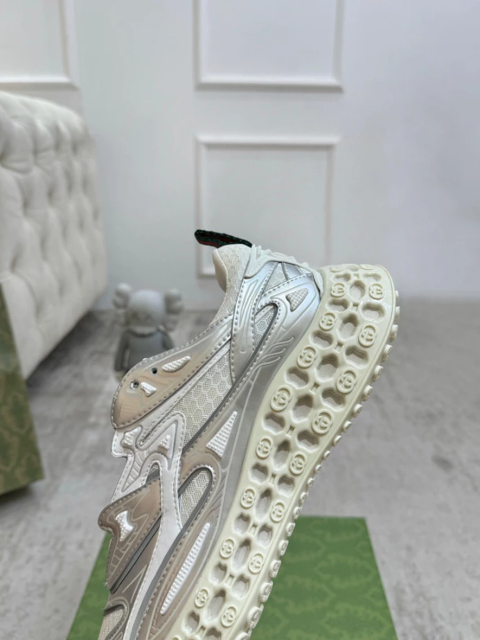 Gucci Cub3d Trainer Sneaker in Grey and White - CS114