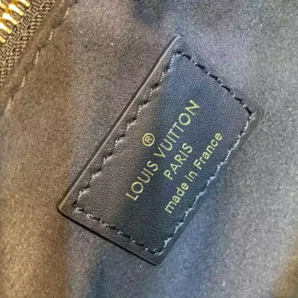 Louis Vuitton OnTheGo PM - L18