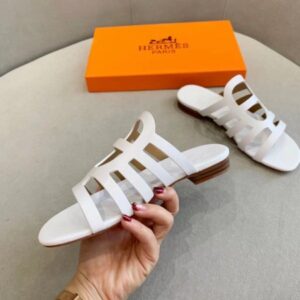 Hermes Camelia Slide Sandals In White Calfskin - HSM44