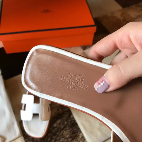 Hermes Oran Sandal - HSM03