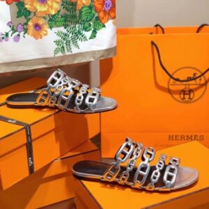 Hermes Thalassa Slide Sandals In Silver Lambskin - HSM42