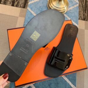 Hermes View Slide Sandals In Black Patent Calfskin - HSM38