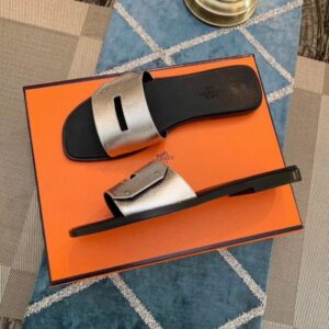 Hermes View Slide Sandals In Silver Epsom Calfskin - HSM37