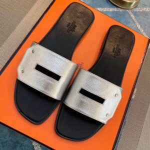 Hermes View Slide Sandals In Silver Epsom Calfskin - HSM37