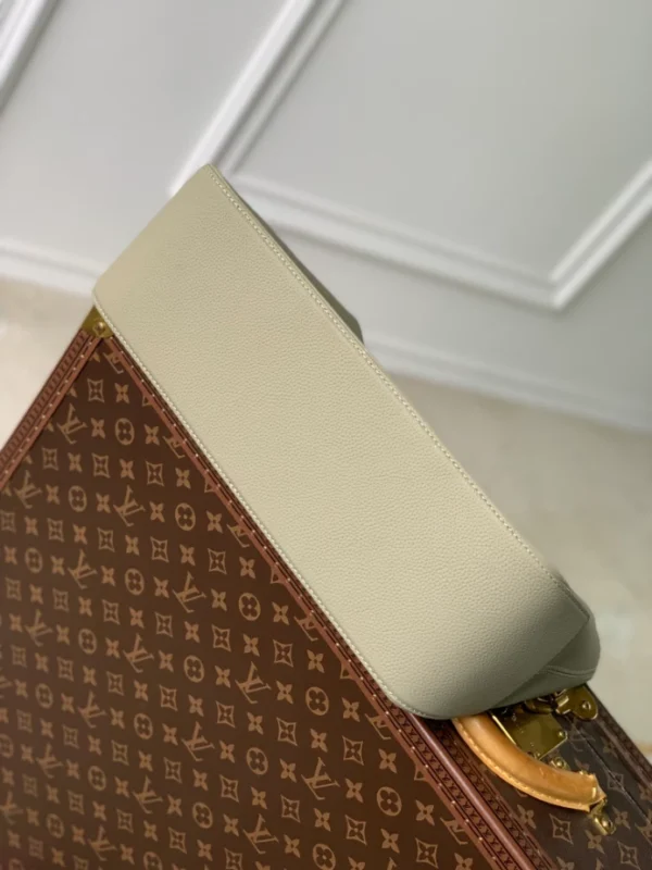 Louis Vuitton Fastline Tote Bags - LTB02
