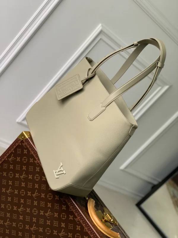 Louis Vuitton Fastline Tote Bags - LTB02