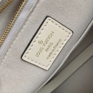 Louis Vuitton OnTheGo PM - L16