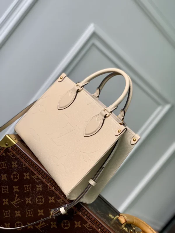 Louis Vuitton OnTheGo PM - L16