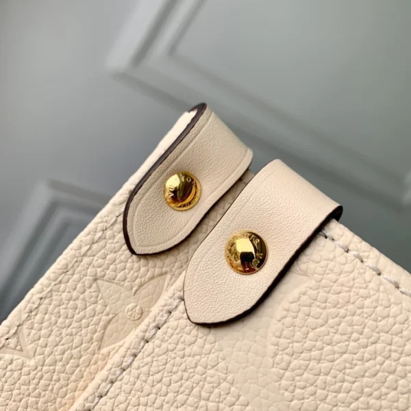 Louis Vuitton OnTheGo PM - L16