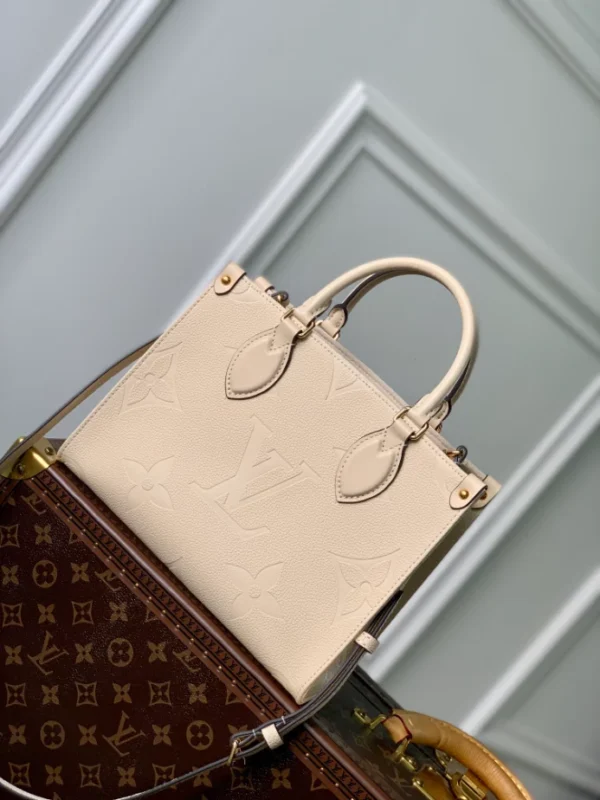 Louis Vuitton OnTheGo PM - L16