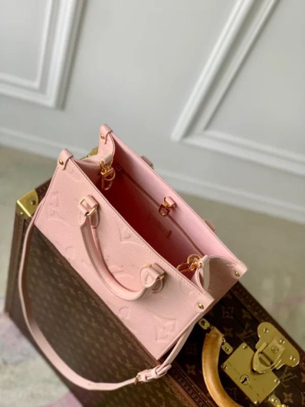 Louis Vuitton OnTheGo PM - L17