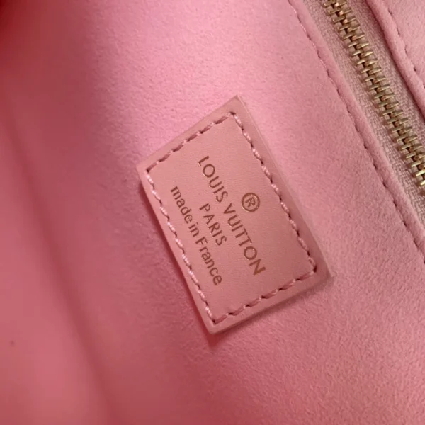 Louis Vuitton OnTheGo PM - L17