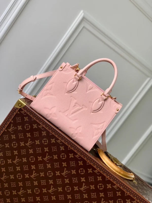 Louis Vuitton OnTheGo PM - L17