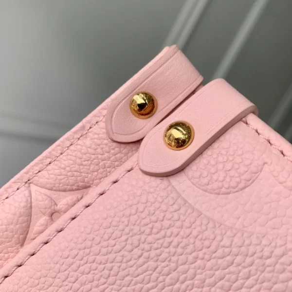 Louis Vuitton OnTheGo PM - L17