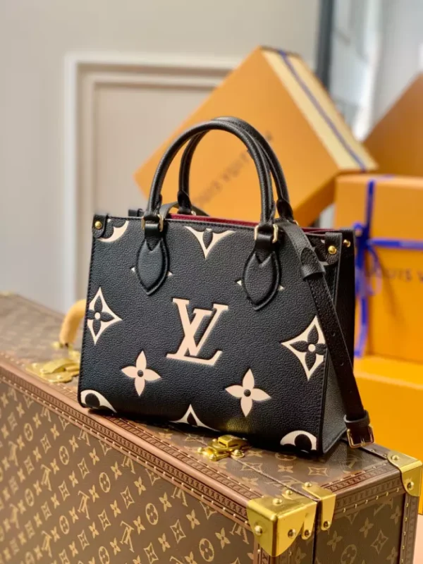 Louis Vuitton OnTheGo PM - L19