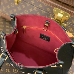 Louis Vuitton OnTheGo PM - L19