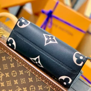 Louis Vuitton OnTheGo PM - L19