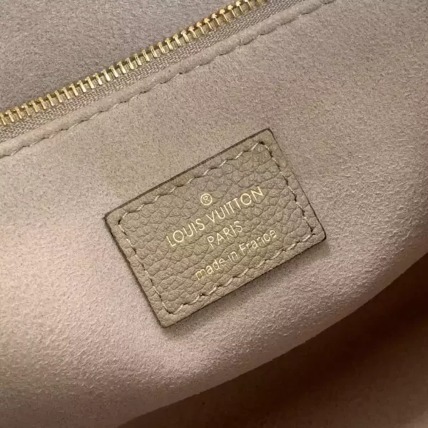 Louis Vuitton OnTheGo PM - L20