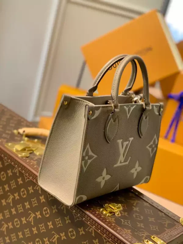Louis Vuitton OnTheGo PM - L20