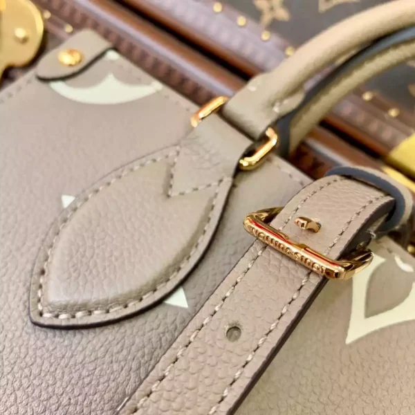 Louis Vuitton OnTheGo PM - L20