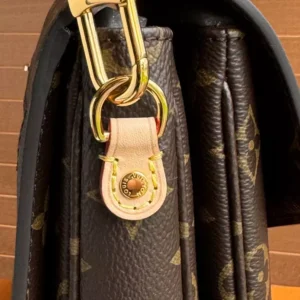 Louis Vuitton Pochette Métis Monogram Canvas