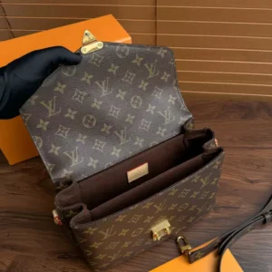 Louis Vuitton Pochette Métis Monogram Canvas