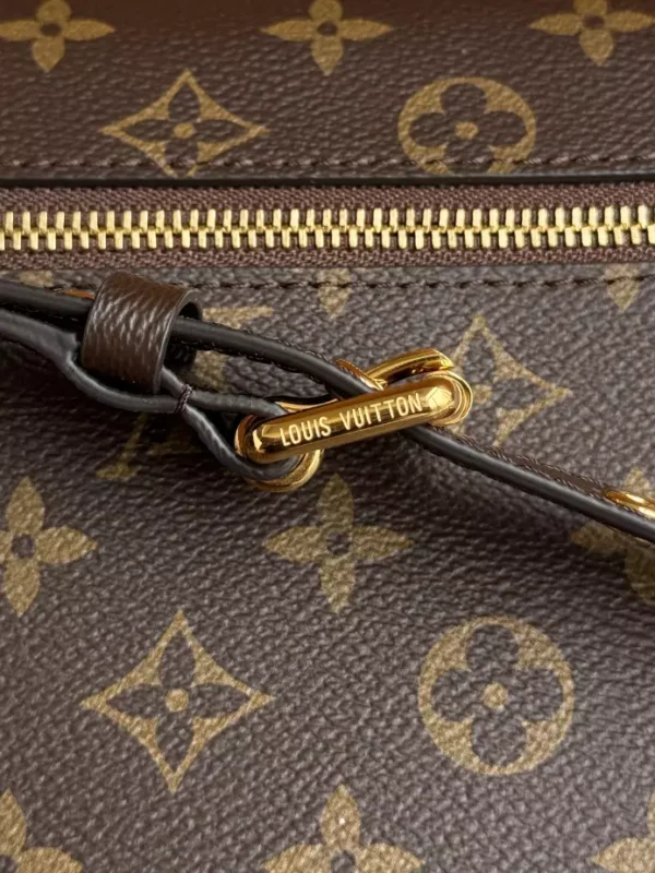 Louis Vuitton Pochette Métis Monogram Canvas
