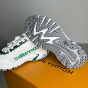 Louis Vuitton Runner Tatic Sneaker - LS277