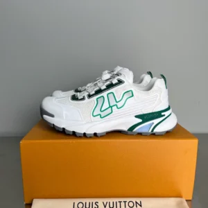 Louis Vuitton Runner Tatic Sneaker - LS277