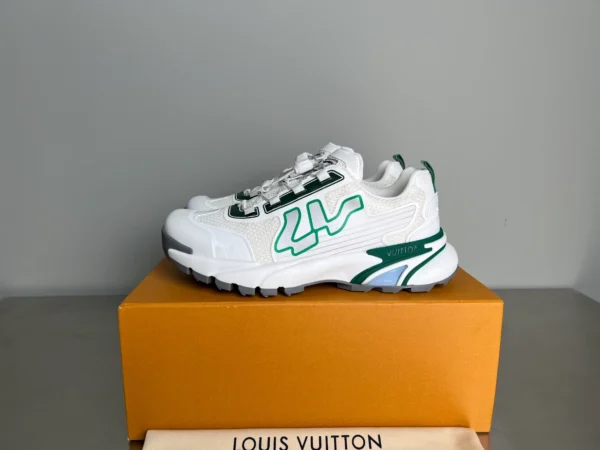 Louis Vuitton Runner Tatic Sneaker - LS277