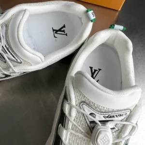 Louis Vuitton Runner Tatic Sneaker - LS277