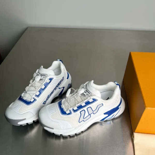 Louis Vuitton Runner Tatic Sneaker - LS278