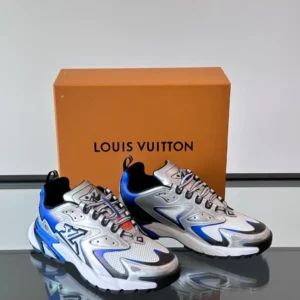 Louis Vuitton Runner Tatic Sneaker - LS290
