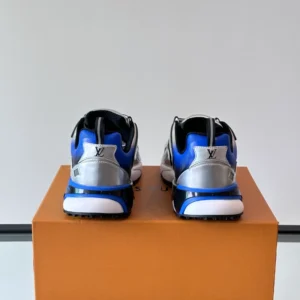Louis Vuitton Runner Tatic Sneaker - LS290