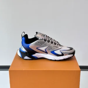 Louis Vuitton Runner Tatic Sneaker - LS290