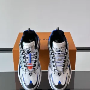 Louis Vuitton Runner Tatic Sneaker - LS290