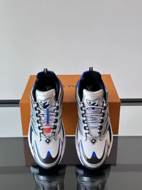 Louis Vuitton Runner Tatic Sneaker - LS290
