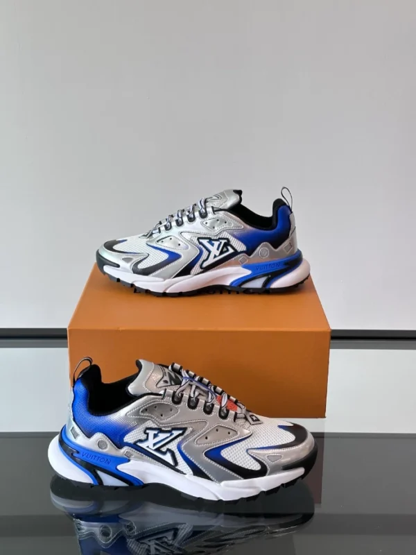 Louis Vuitton Runner Tatic Sneaker - LS290