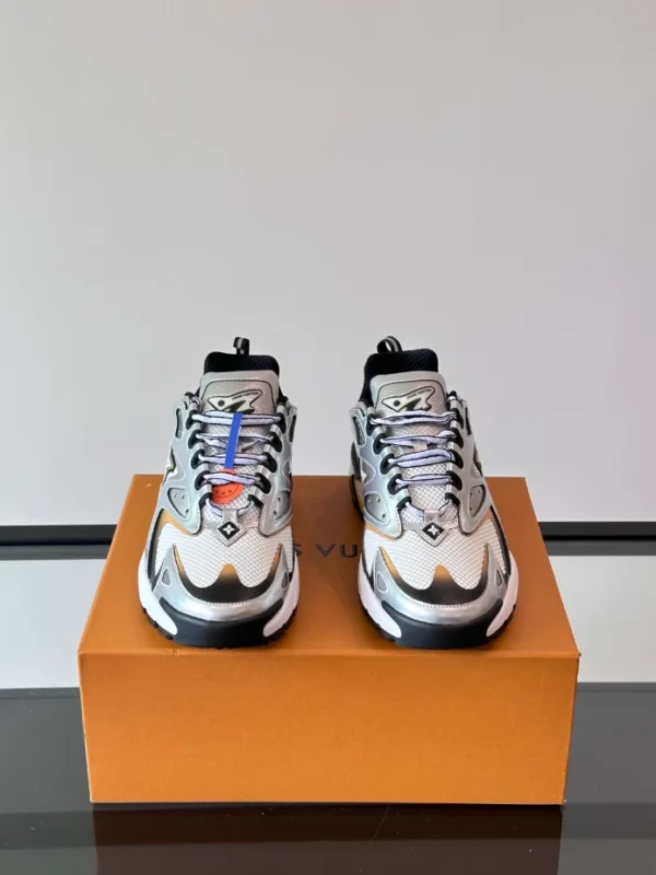 Louis Vuitton Runner Tatic Sneaker - LS291