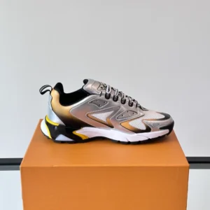 Louis Vuitton Runner Tatic Sneaker - LS291