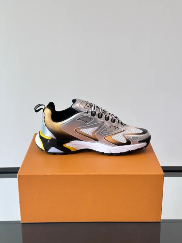 Louis Vuitton Runner Tatic Sneaker - LS291