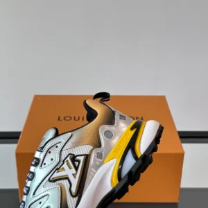 Louis Vuitton Runner Tatic Sneaker - LS291