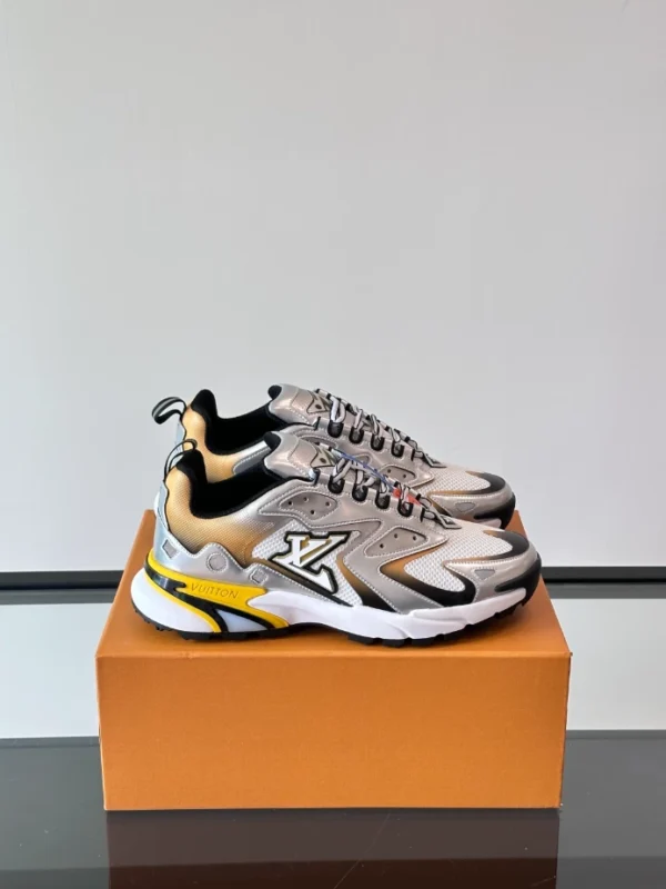 Louis Vuitton Runner Tatic Sneaker - LS291
