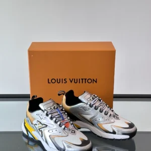 Louis Vuitton Runner Tatic Sneaker - LS291