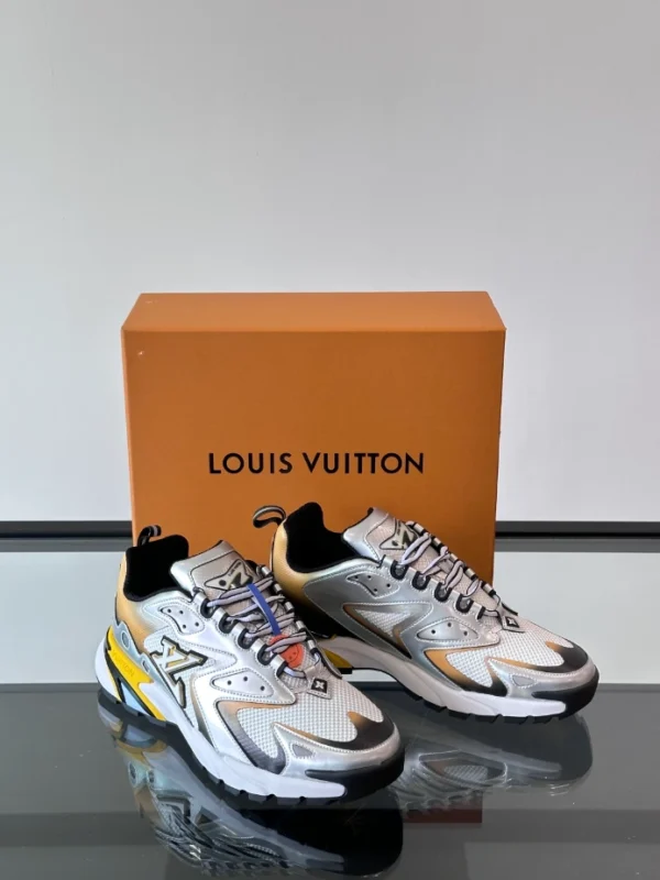 Louis Vuitton Runner Tatic Sneaker - LS291