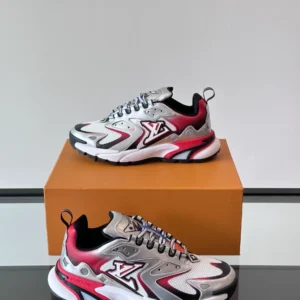 Louis Vuitton Runner Tatic Sneaker - LS292
