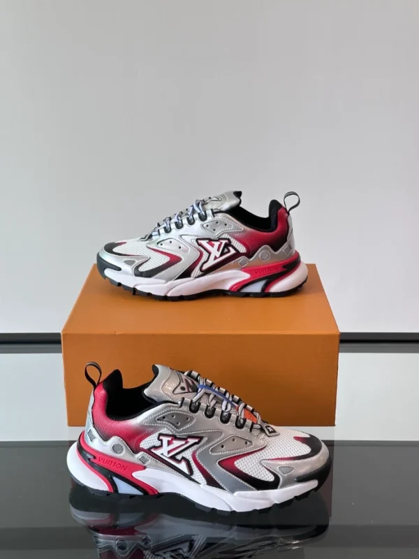 Louis Vuitton Runner Tatic Sneaker - LS292