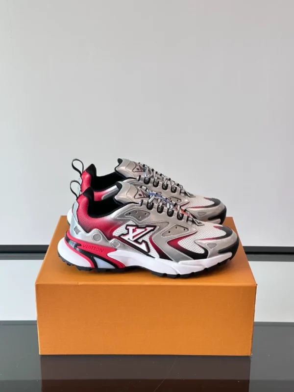 Louis Vuitton Runner Tatic Sneaker - LS292