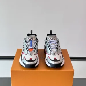 Louis Vuitton Runner Tatic Sneaker - LS292