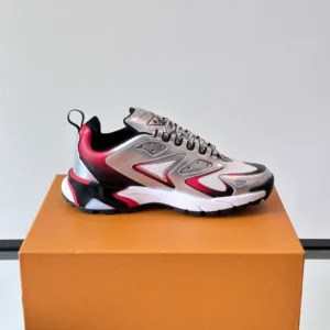 Louis Vuitton Runner Tatic Sneaker - LS292